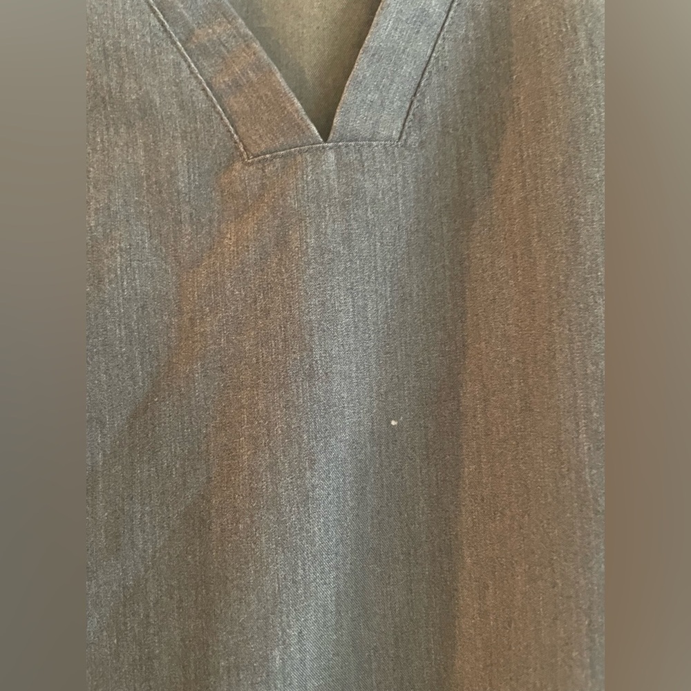 Figs Casma Graphite Scrub top - Picture 3 of 5